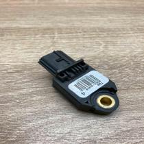 89831 0W040   Airbag deployment crash/impact sensor Lexus IS 220D-250-350