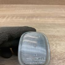 019012 E2  Front fender indicator light Toyota Corolla Verso AR10