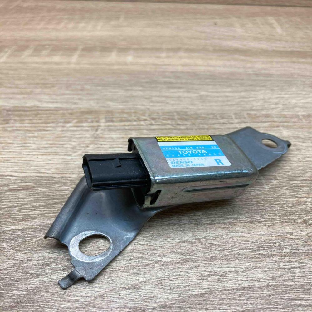 89833 48020 187900 1730 R Airbag deployment crash/impact sensor Lexus RX 330 - 3