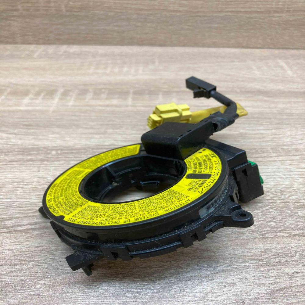 KKP Z7D 0586   Airbag slip ring squib (SRS ring) Mitsubishi Colt
