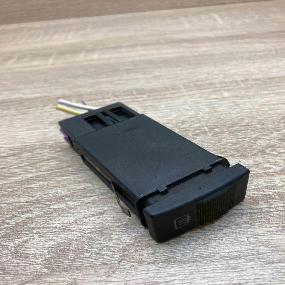4D0941503B  With Plug Windscreen/window heater switch Audi A4 S4 B5 8D