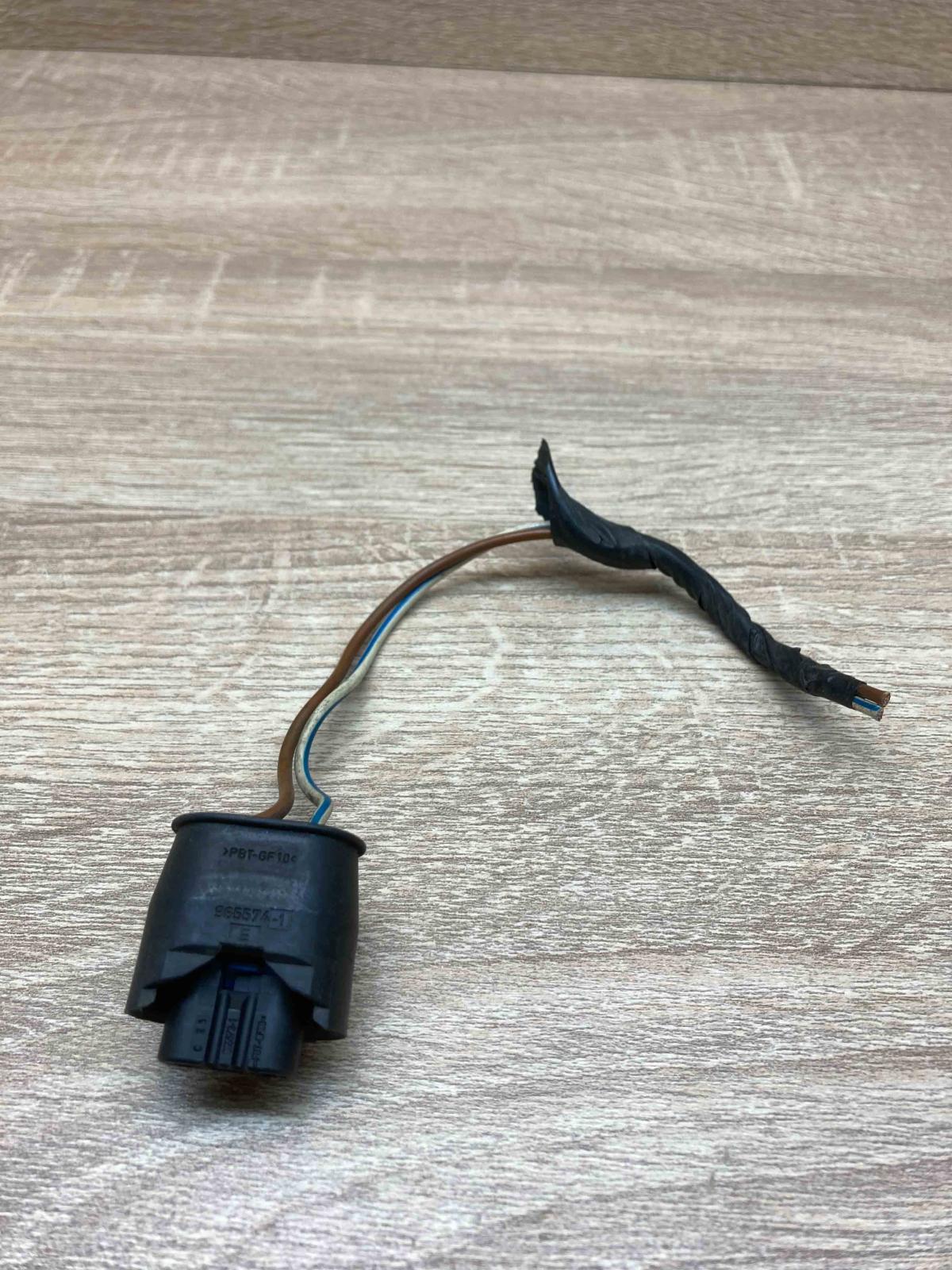965574 1 967327 1 2PIN Plug wire BMW 5 E39