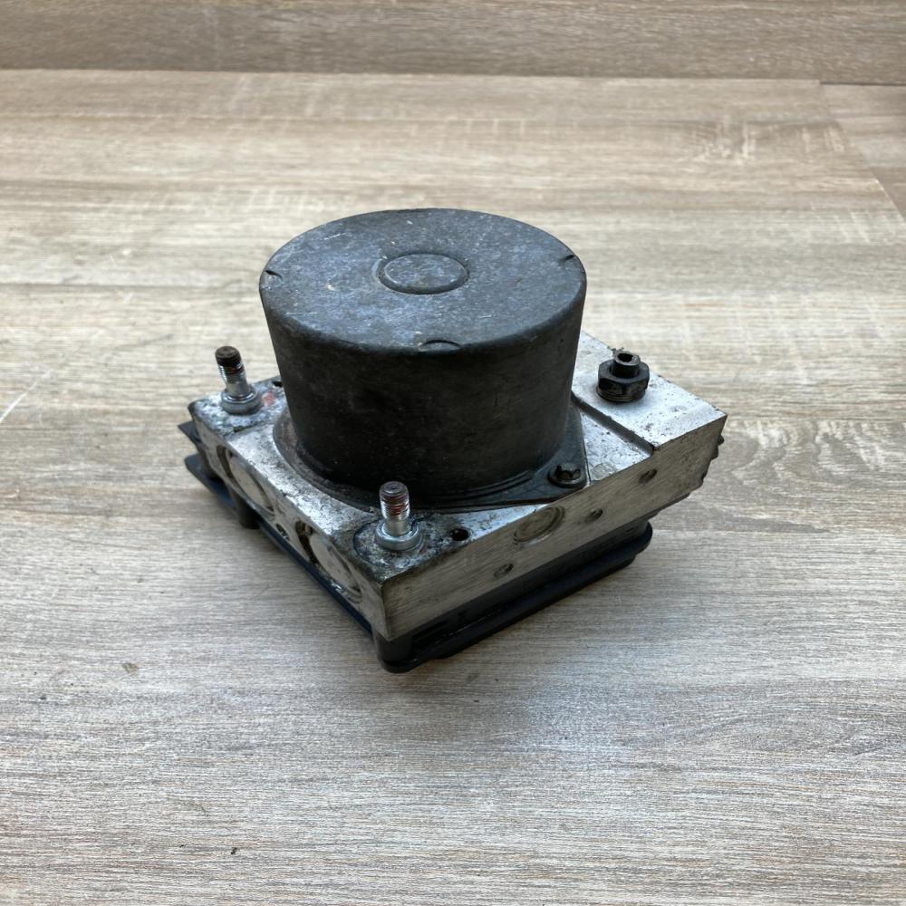 44540 05100 0265251490  ABS Pump Toyota Avensis T270