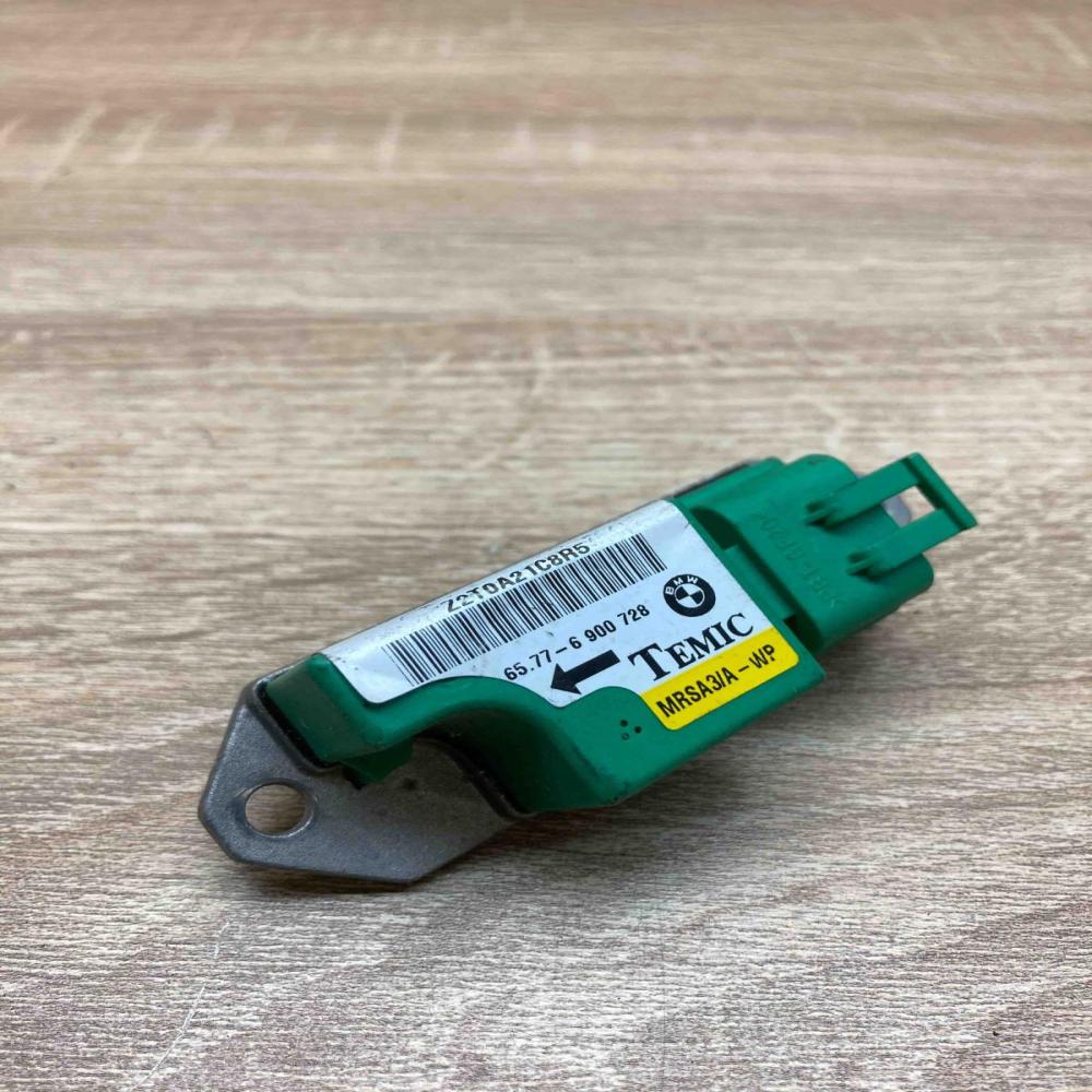 6900728   Airbag deployment crash/impact sensor BMW 5 E39