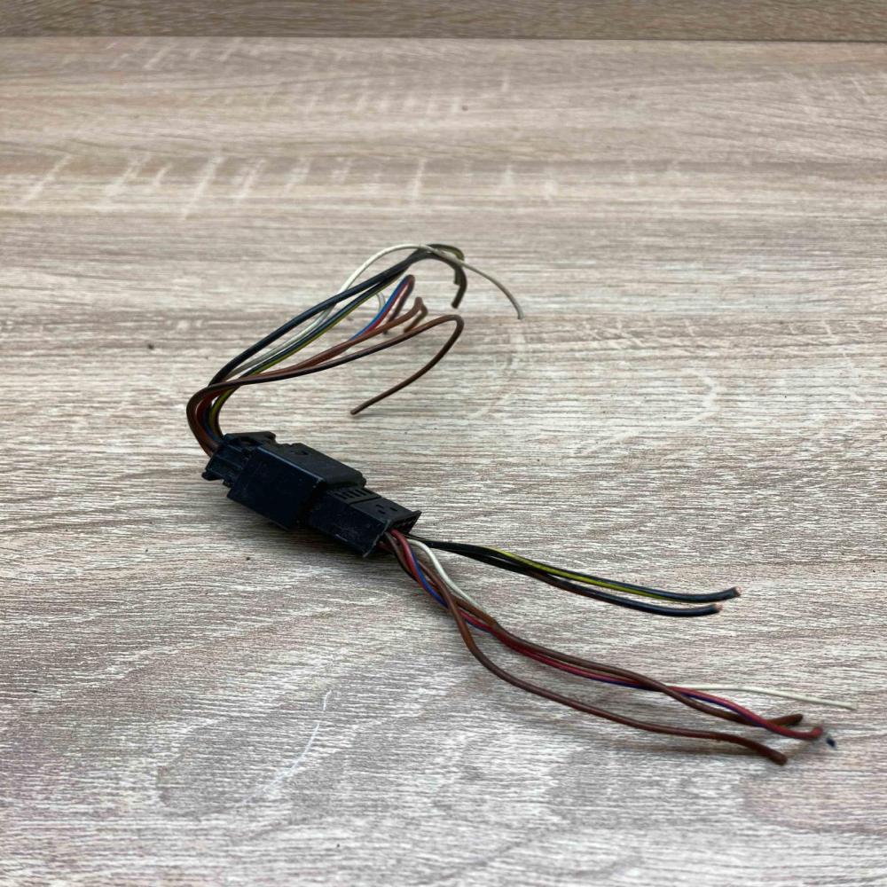 8352945 6909000  Plug wire BMW 3 E30
