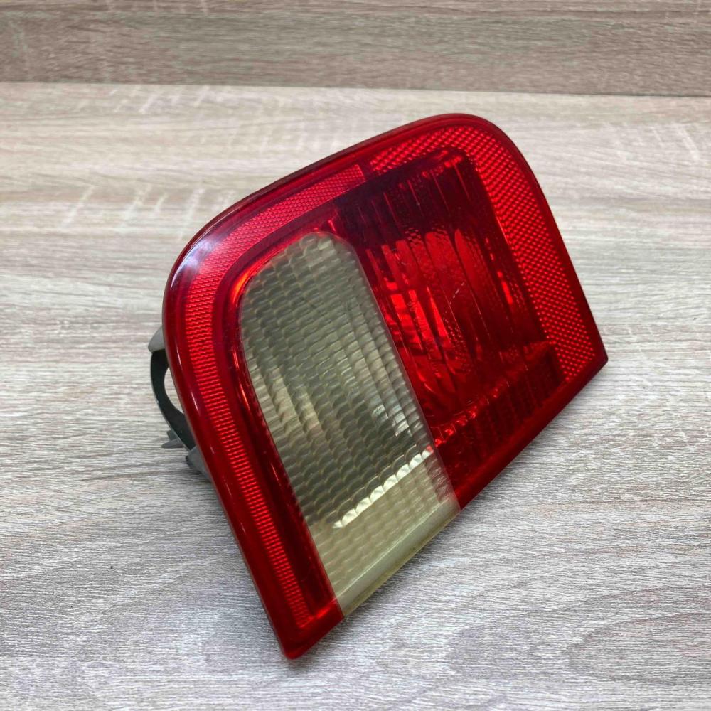 8364923 230521  Tailgate rear/tail lights BMW 3 E46