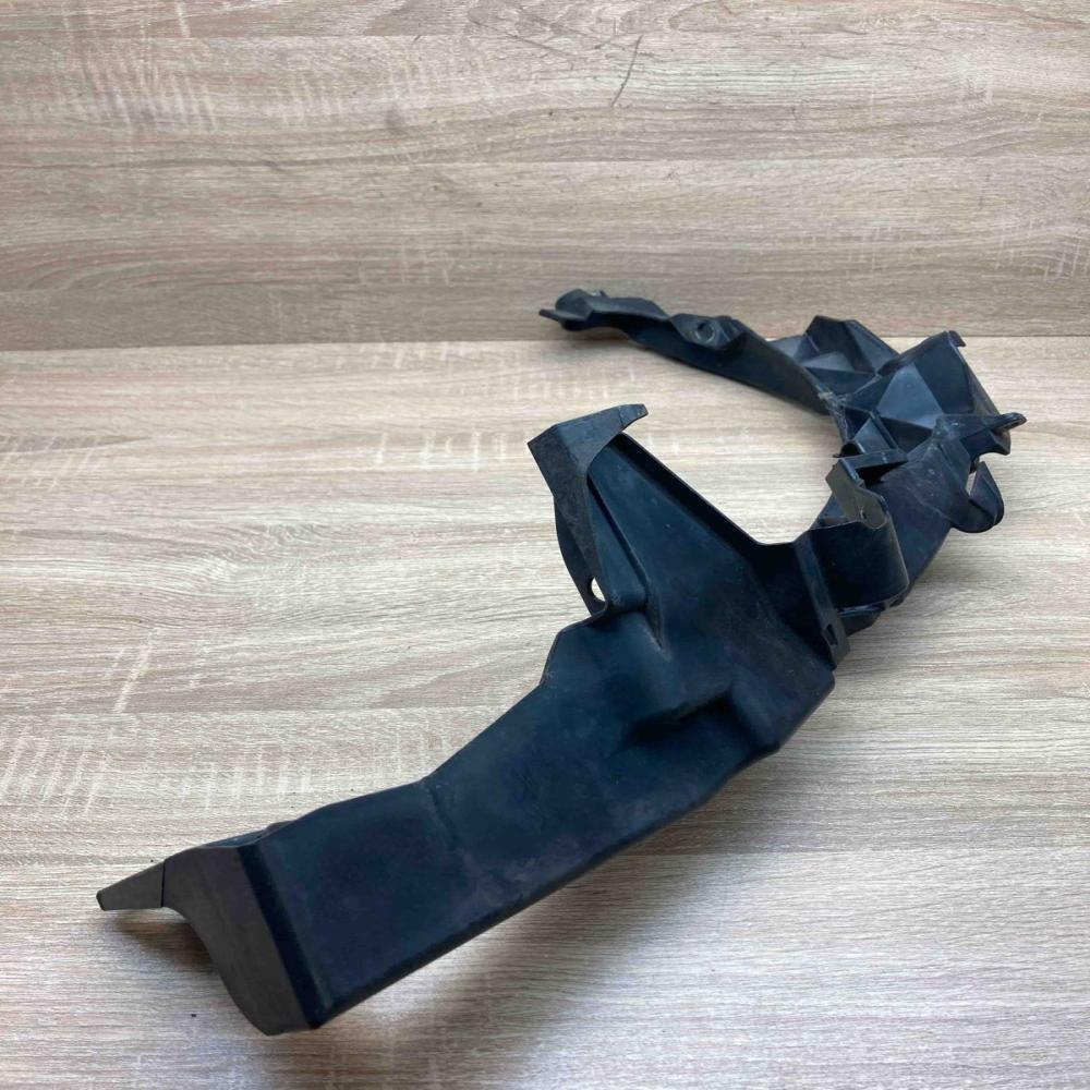 7116708 Right Side  Headlight/headlamp mounting bracket BMW 3 E90 E91