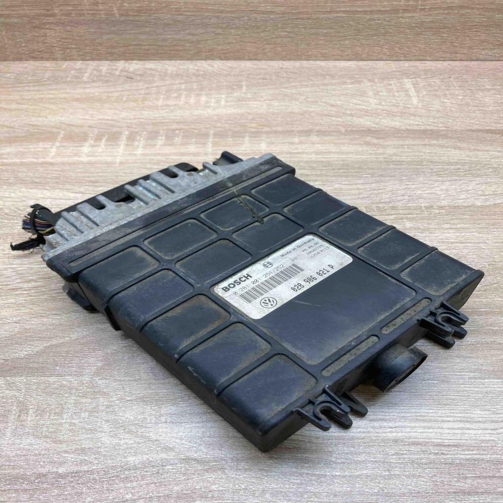 028906021P 0281001251  Engine control unit/module ECU Volkswagen Sharan