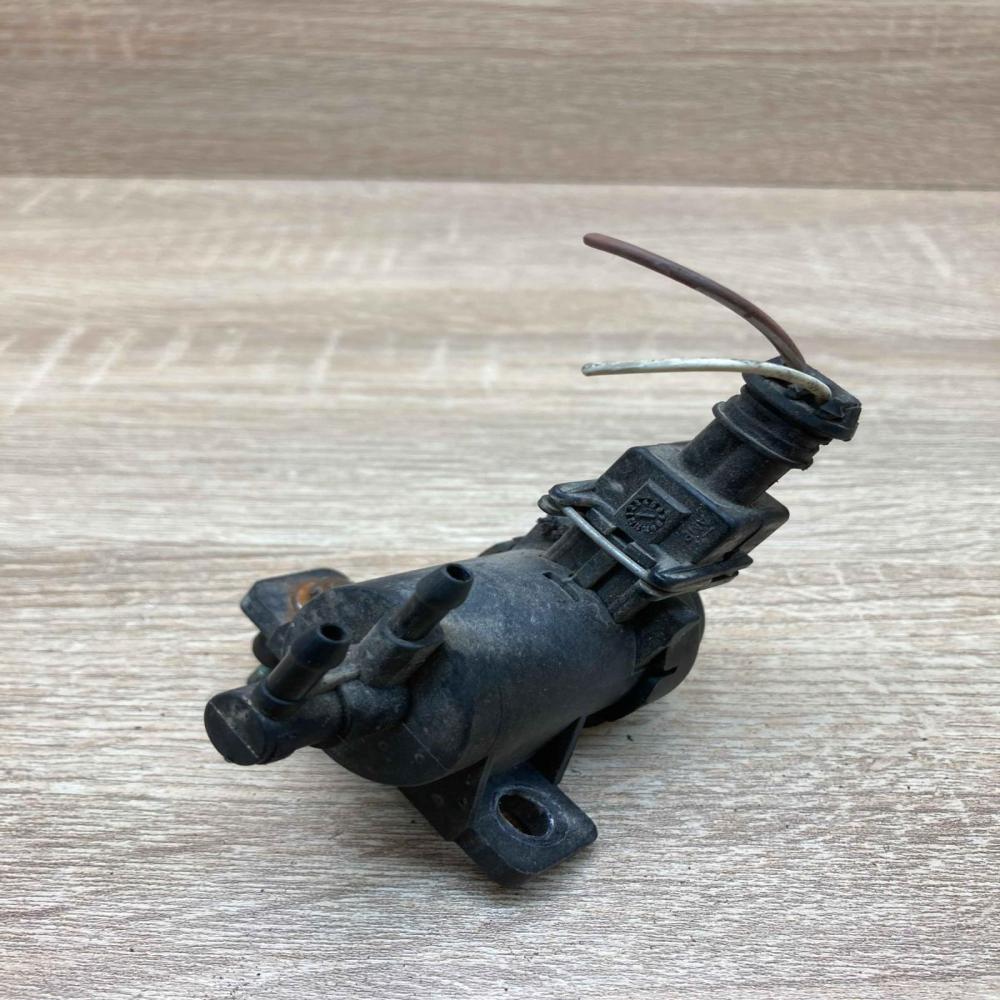 7700113071 Used  Turbo solenoid valve Opel Vivaro