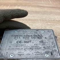 2118200885   Antenna control unit Mercedes-Benz E W211