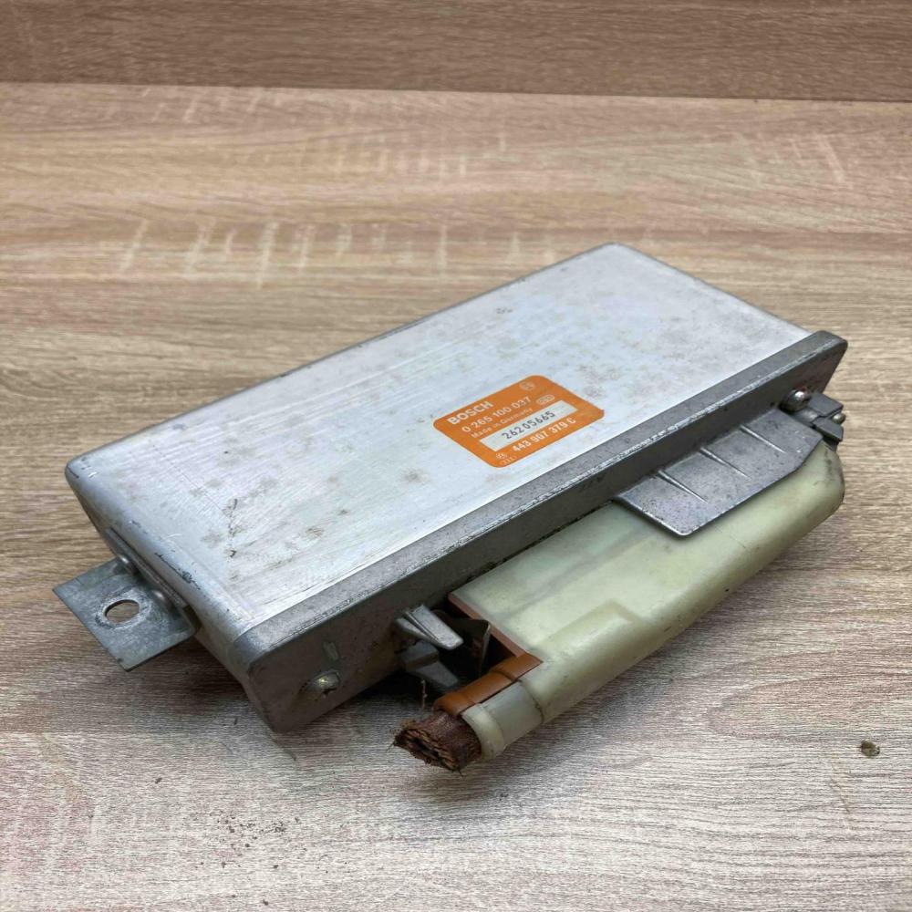 443907379C 0265100037 With Plug ABS control unit/module Audi 100 S4 C4