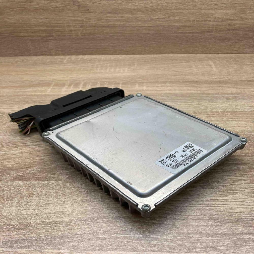 3M51 12A650 LB 12240250 With Plug Engine control unit/module ECU Ford Focus