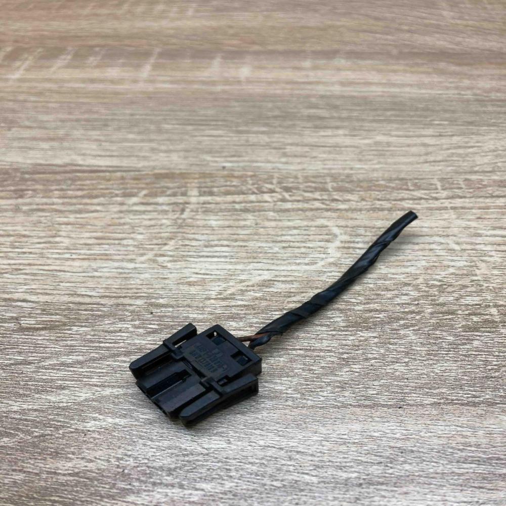 1378108 1 828816 1  Plug wire BMW 7 E65 E66