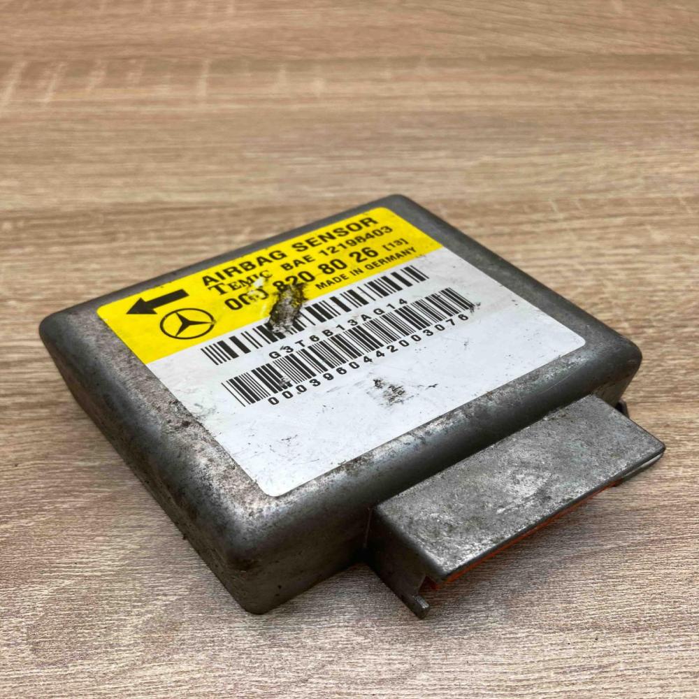 0008208026 12198403  Airbag control unit/module Mercedes-Benz C W202