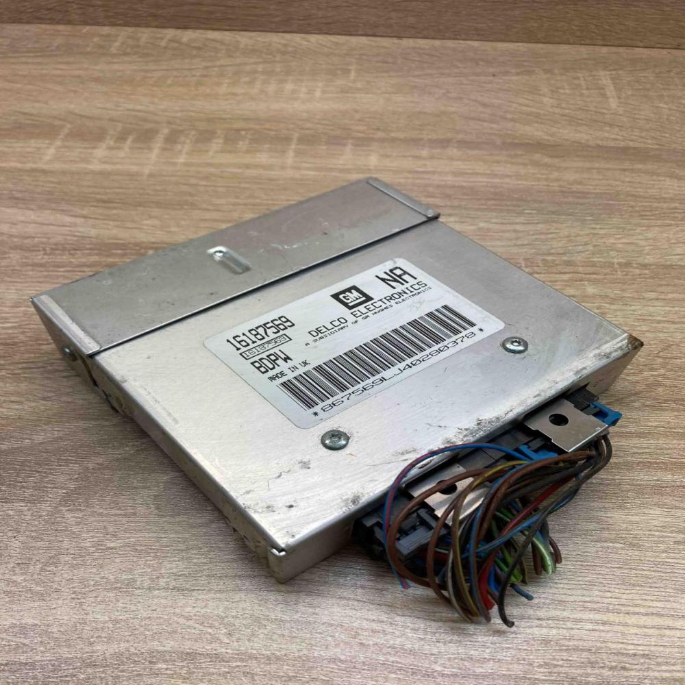 16187569  With Plug Engine control unit/module ECU Opel Astra F