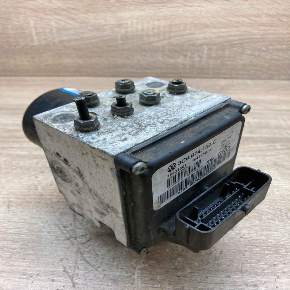 3C0614109C   ABS Pump Volkswagen PASSAT B6