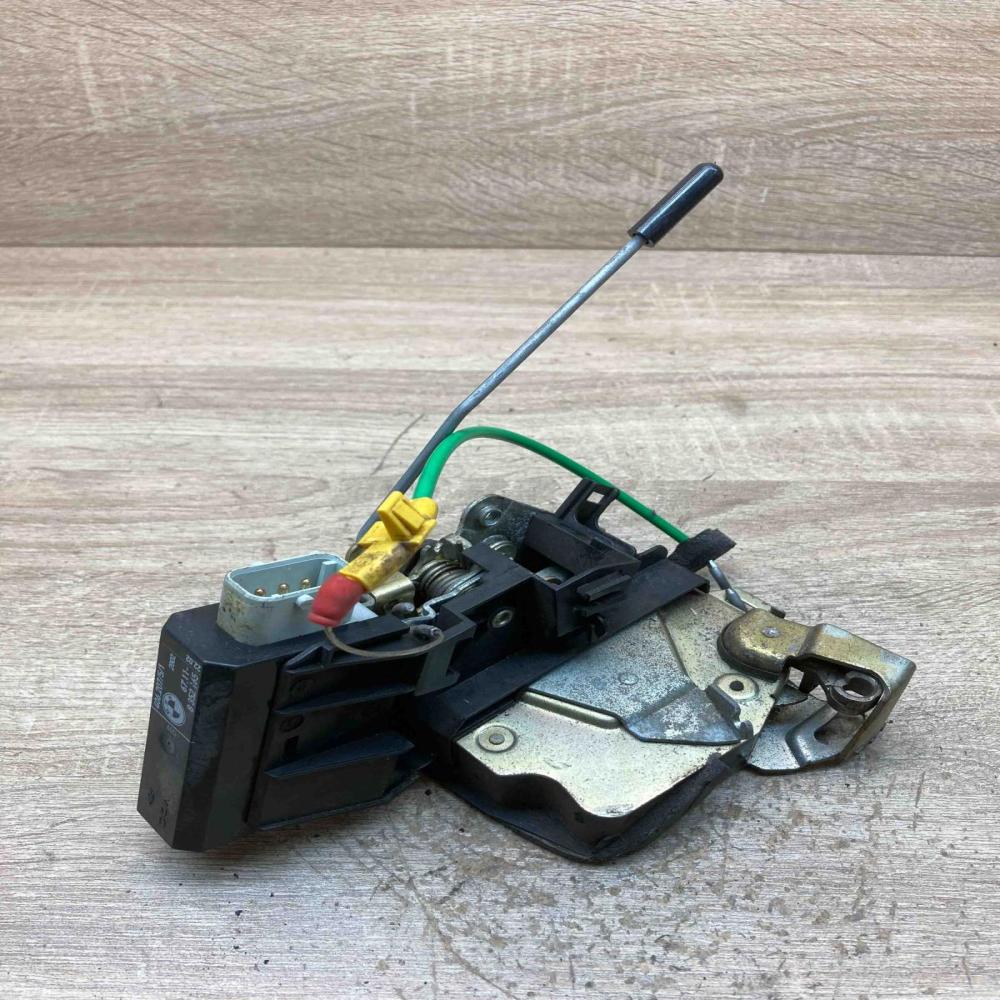 8352165 8166246  Rear door lock BMW 5 E39