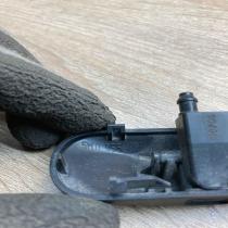 5M0955985C   Windshield washer spray nozzle Volkswagen PASSAT B8