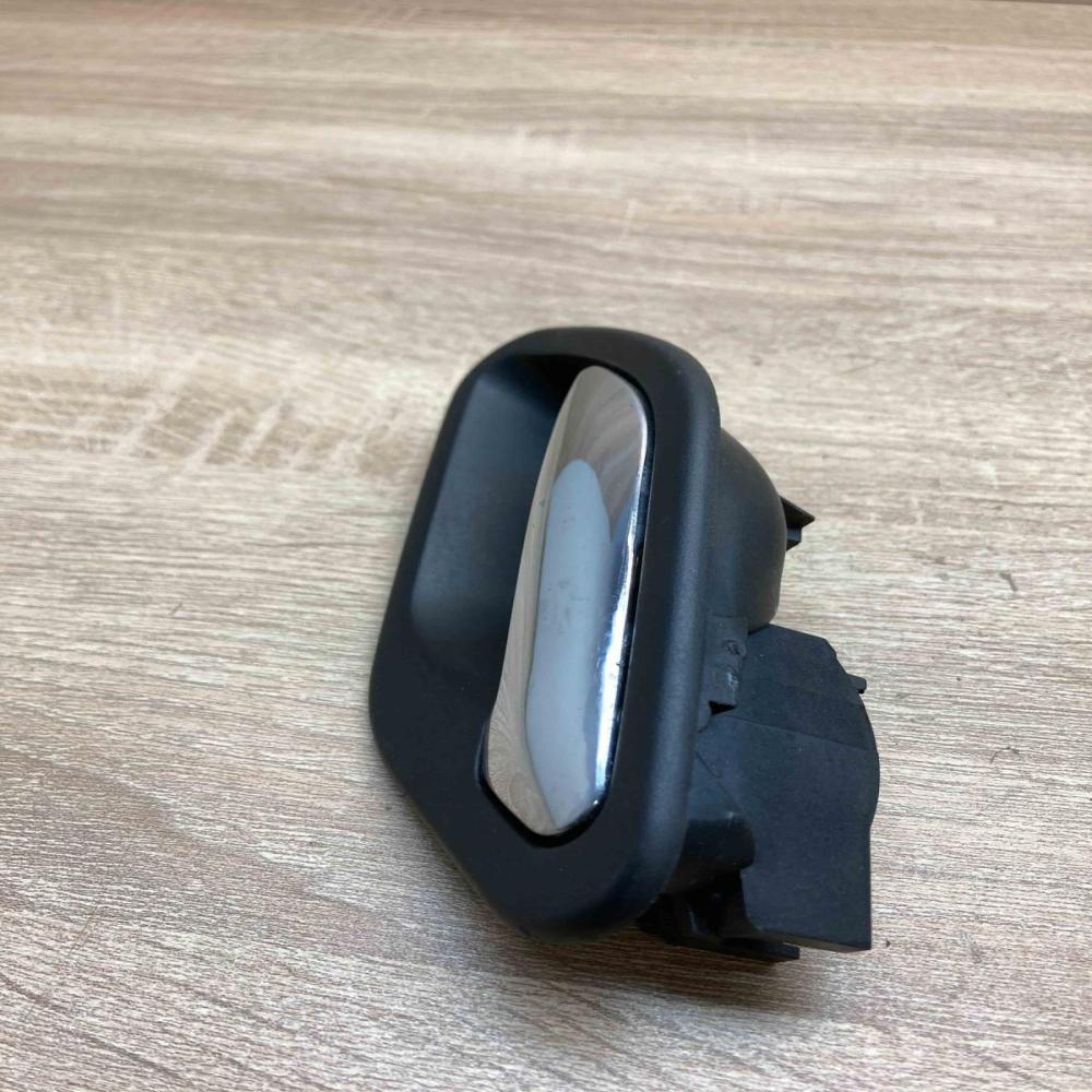 7032925 Left Side  Front door interior handle BMW 5 E39