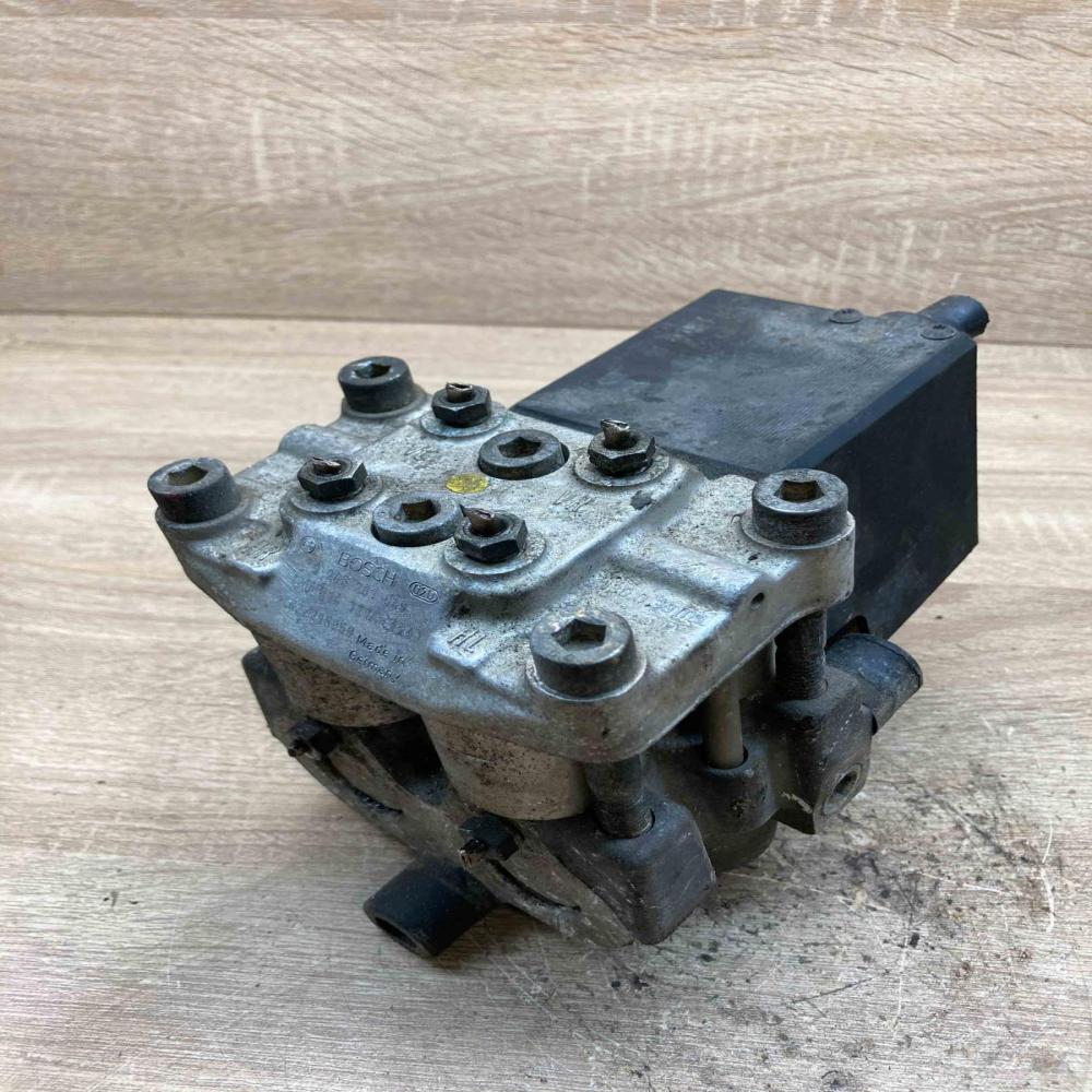 4A0614111A 0265201049  ABS Pump Audi 80 90 S2 B4
