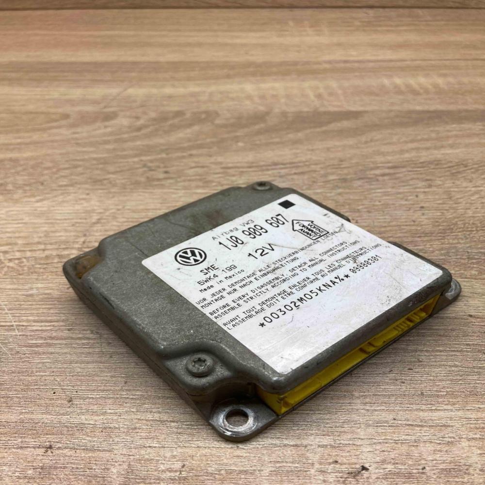1J0909607 5WK4199 Used  Airbag control unit/module Volkswagen PASSAT B5