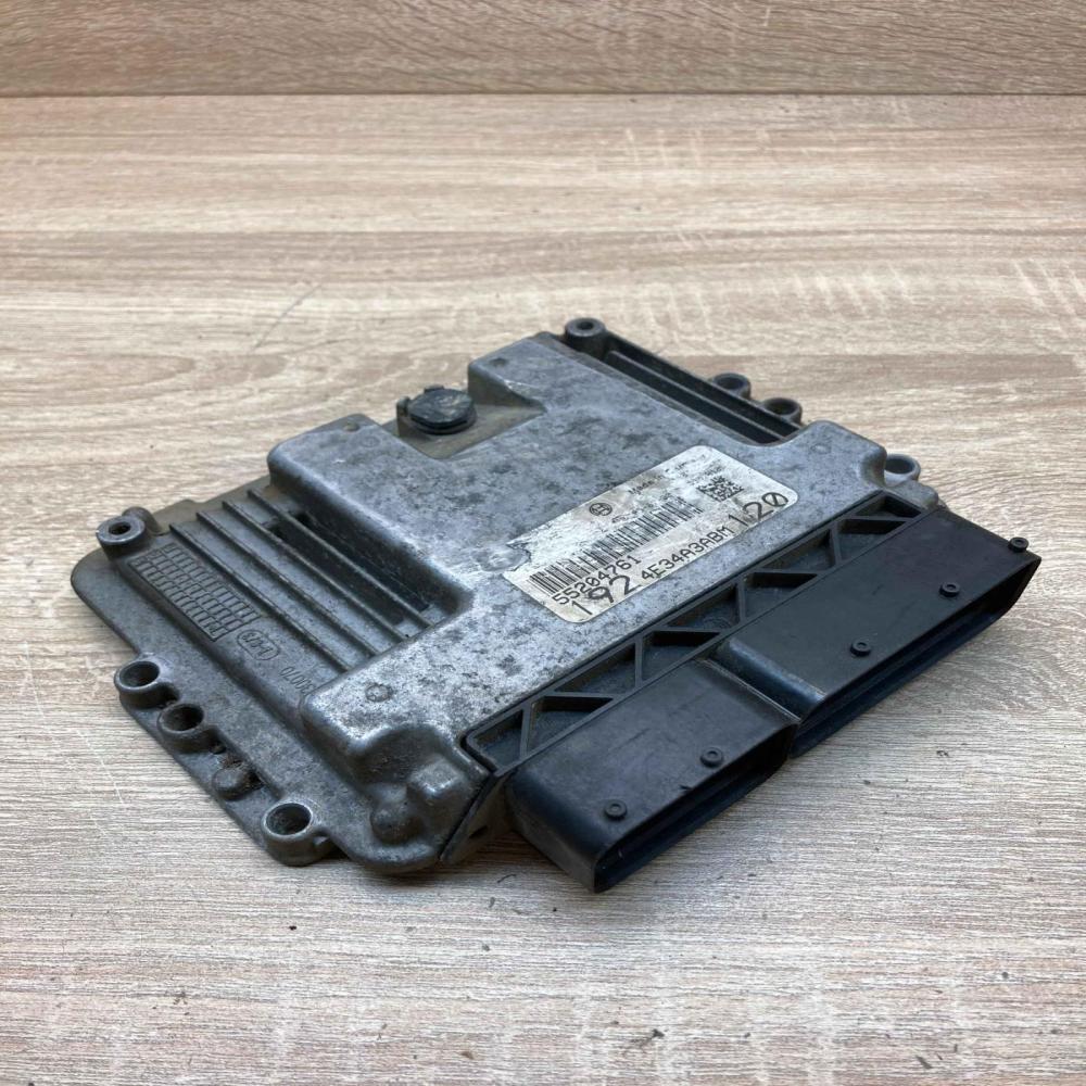 55204761   Engine control unit/module ECU Fiat Stilo