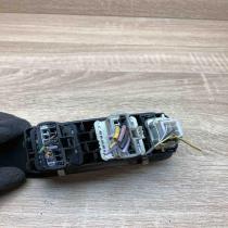 8200018989A  With Plug Electric window control switch Renault Laguna II