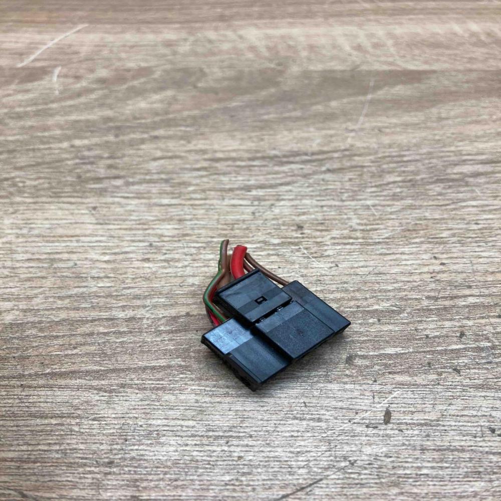 0375456728 1 929174 1  Plug wire Mercedes-Benz C W203