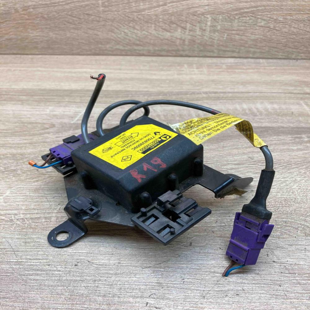 7700839009C 550152900  Airbag control unit/module Renault 19