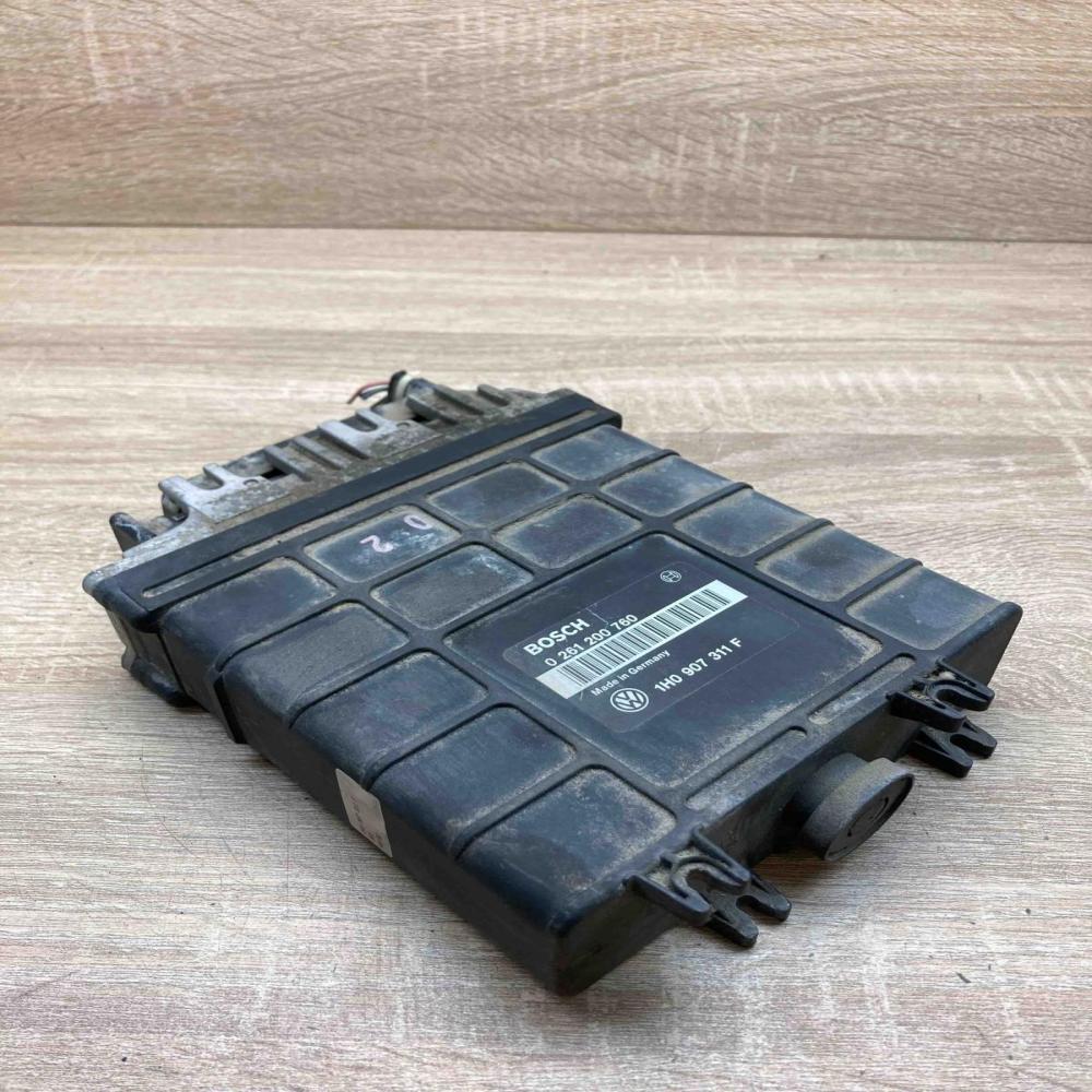 1H0907311F 0261200760 With Plug Engine control unit/module ECU Volkswagen Golf I