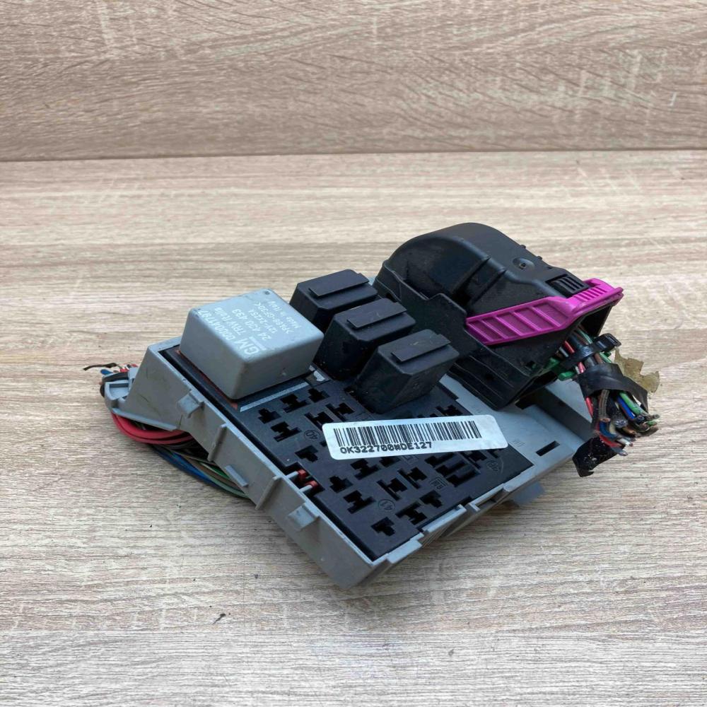 93363150 0K322700 DE127 Other relay Opel Meriva A