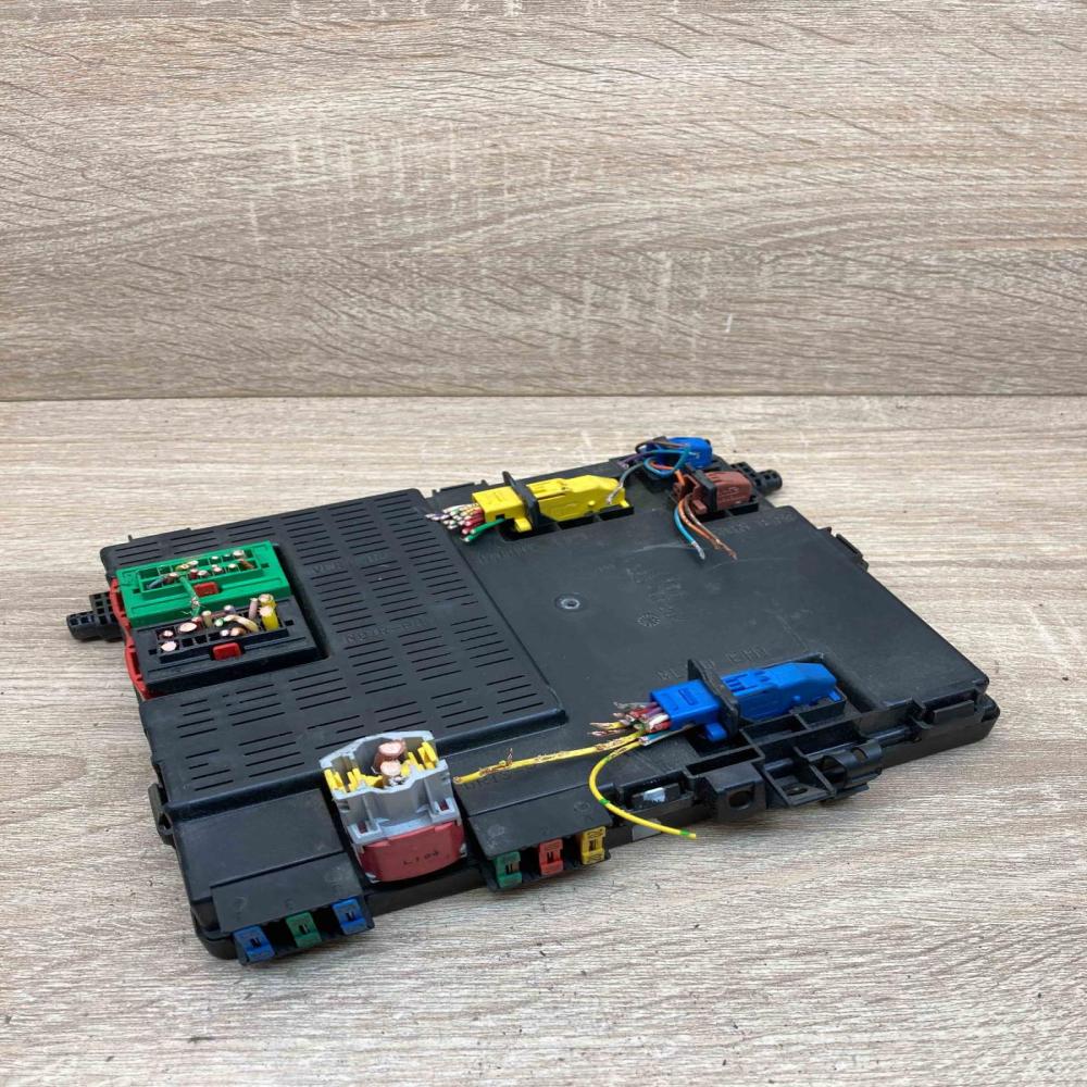 73005112 9646023380  Central body control module Peugeot 406