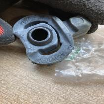 7700836095 7700836095A  Muffler mount bracket/holder Renault Master II