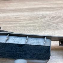 82961 Switch BU000 1  Electric window control switch Nissan Primera