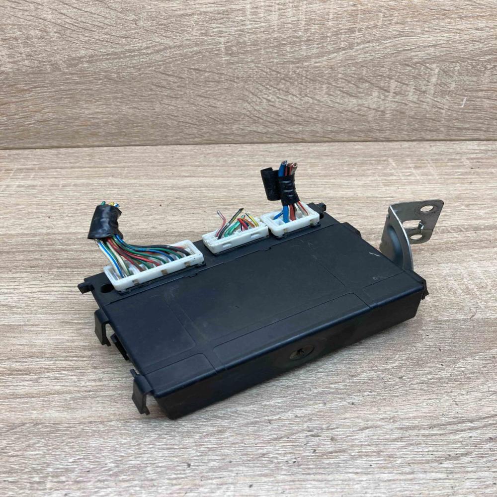 28551 BU014 5WK48512  Comfort/convenience module Nissan Almera Tino