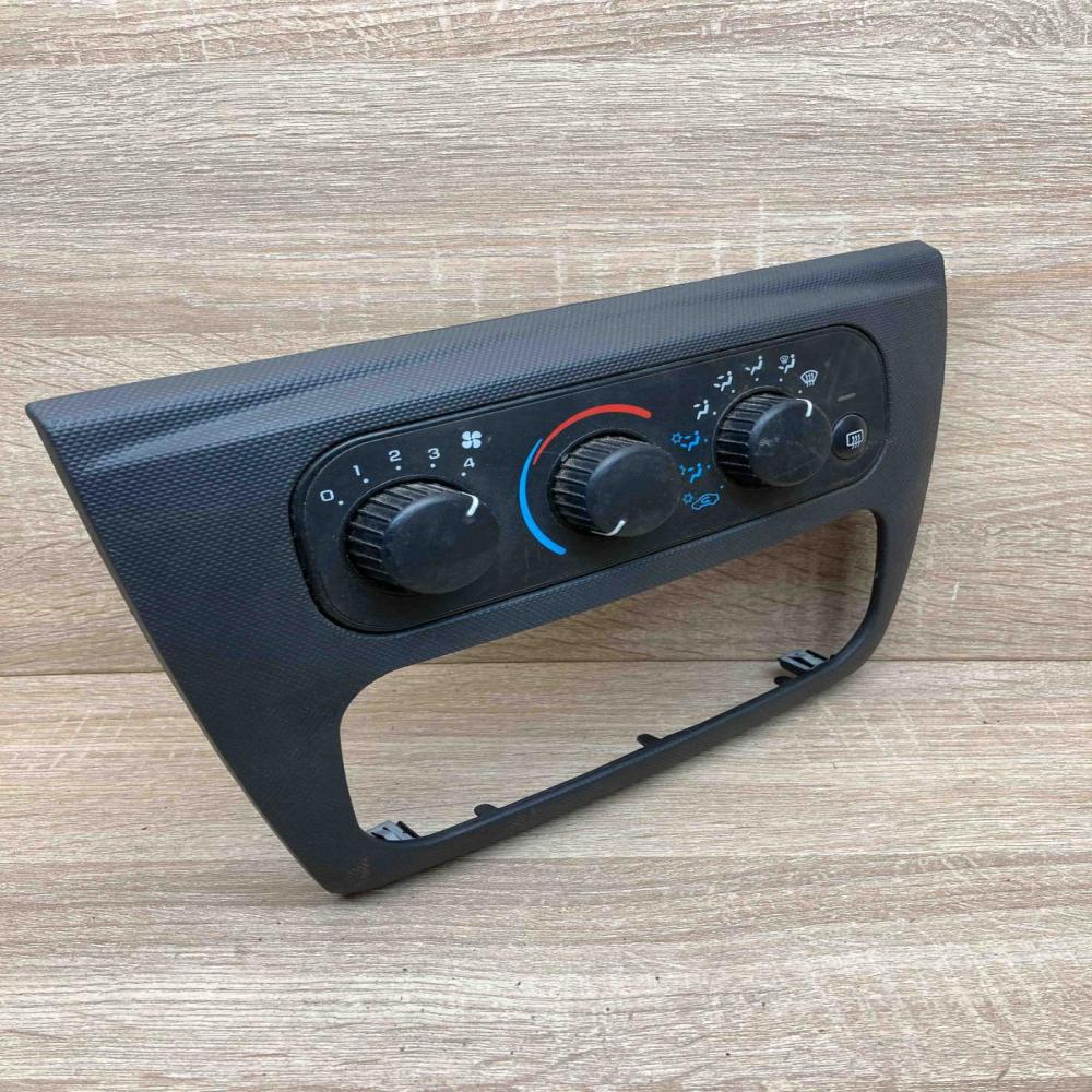 58024 Switch 0WZ05WL8AA 0SZ20TRMAE Climate control unit Chrysler Voyager