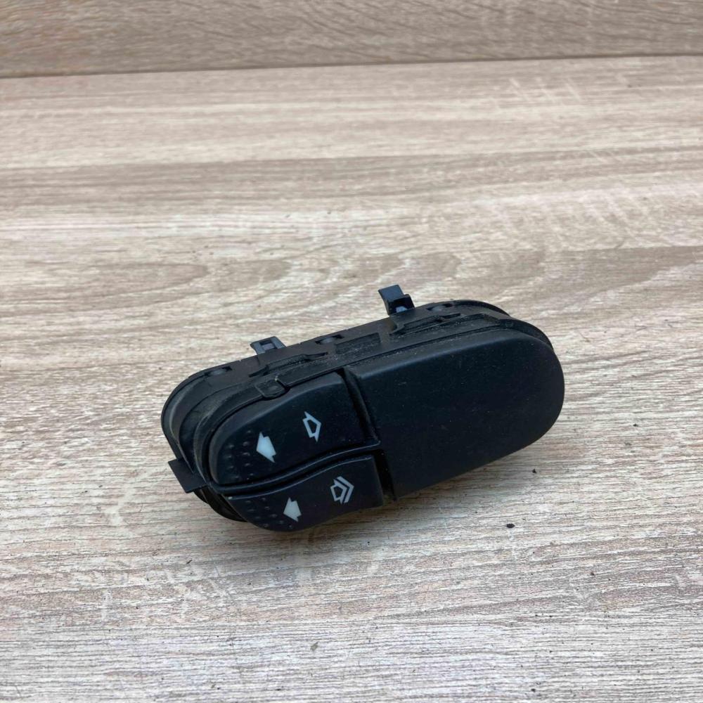 98AG14529AC   Electric window control switch Ford Focus