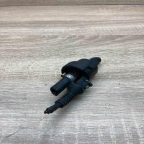 058133459   Valve vacuum Audi A4 S4 B5 8D