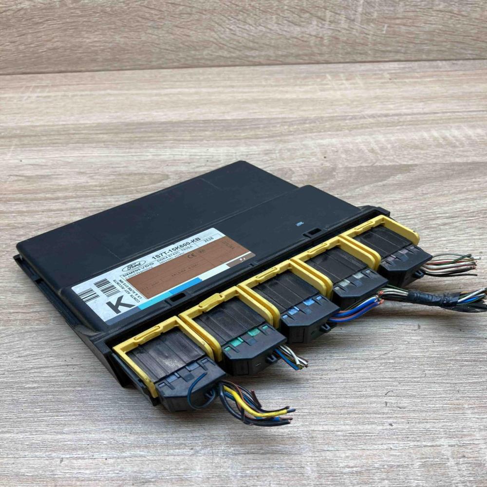 1S7T 15K600 KB 5WK4 8743C  Comfort/convenience module Ford Mondeo Mk III