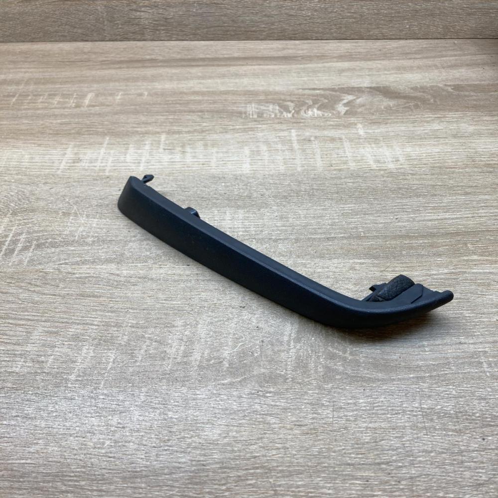 7700781085   Other interior part Renault 19