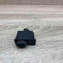 25190 0F000 006969 00  Headlight level height control switch Nissan Terrano