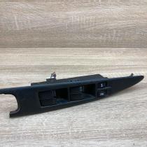 25401 AV640 80961 AV560  Electric window control switch Nissan Primera