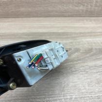 011 3D09   Electric window control switch Toyota Yaris