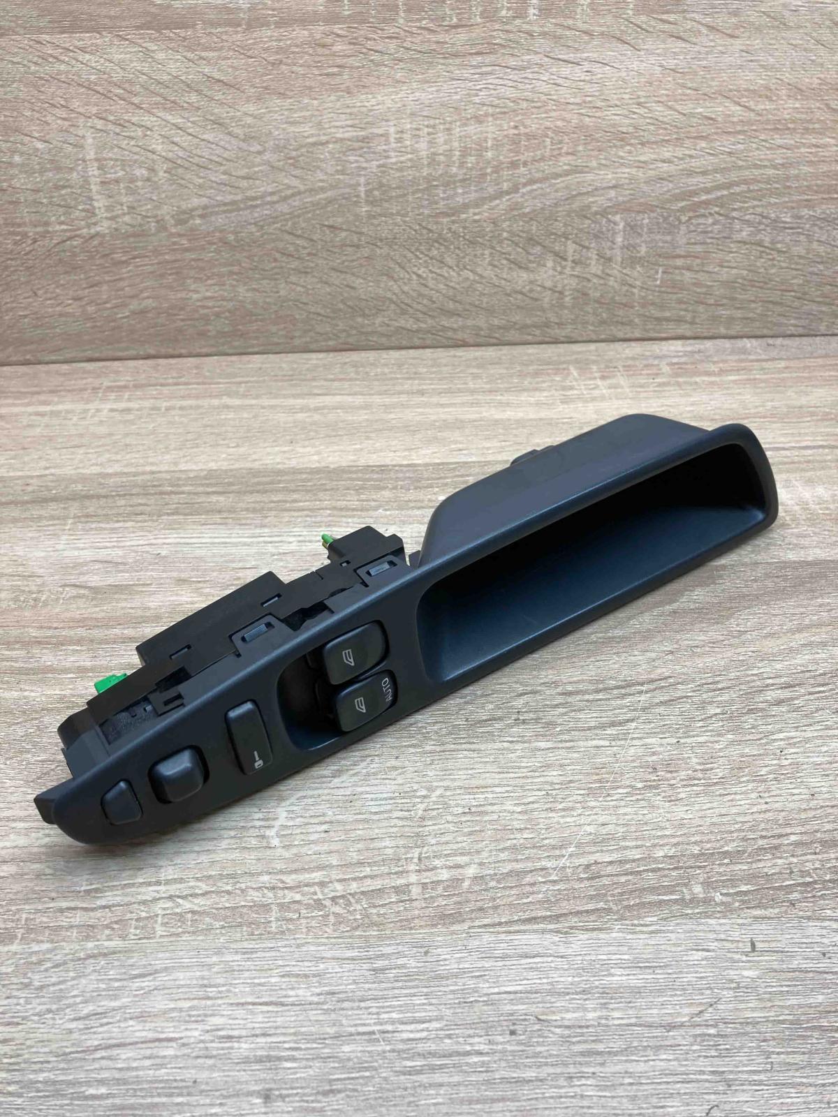 30889749 00W404  Electric window control switch Volvo S40, V40