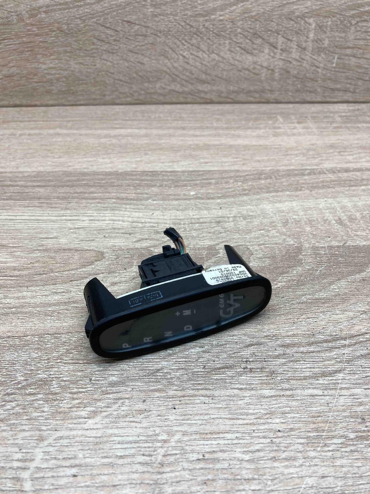 UHF 100010 3004879 0403205003001 Gear shift selector indicator Rover 45