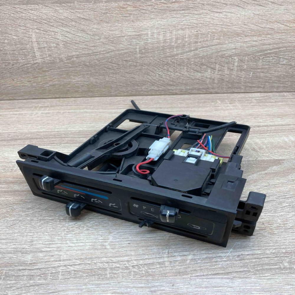 59710 30762 59710 30769  Climate control unit Ford Maverick