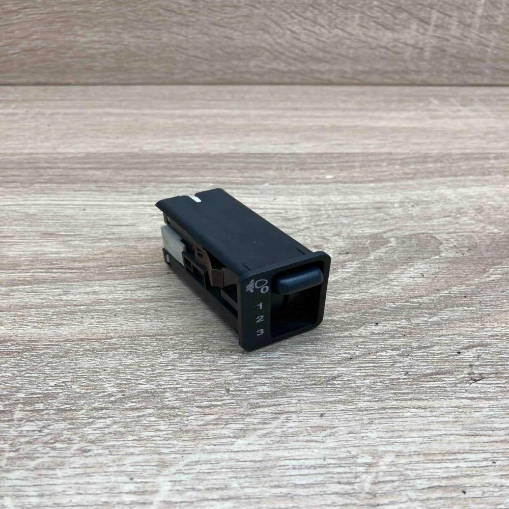YUT000020PMP 37212A  Headlight level height control switch Rover 25