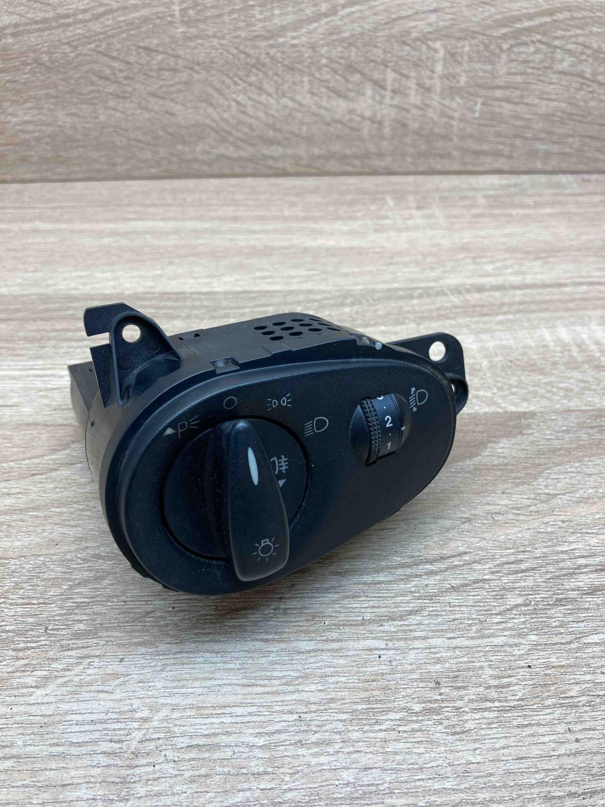 98AG 13A024 CH  Main Light switch Ford Focus