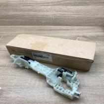 82655 G2700 82655G2700  Front door exterior handle/bracket Hyundai Ioniq