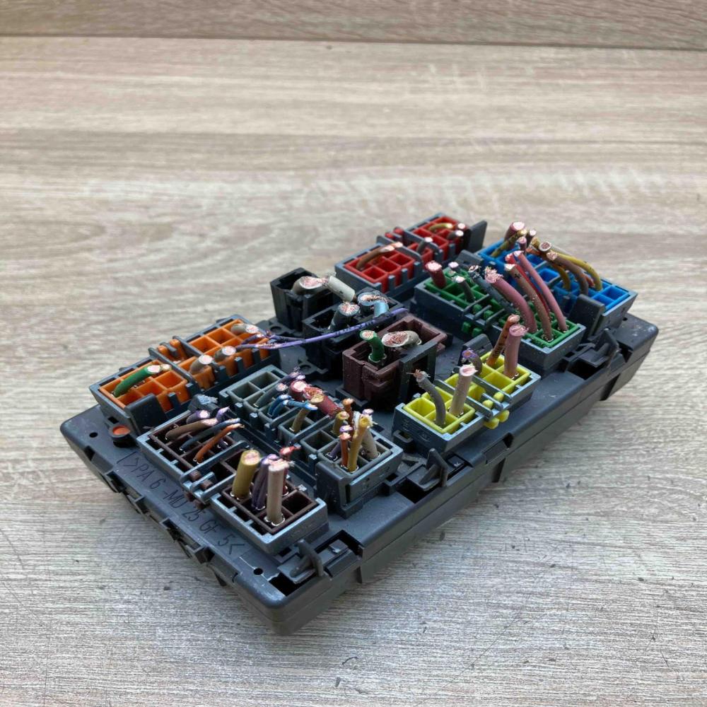 9459288180   Fuse module Peugeot 406
